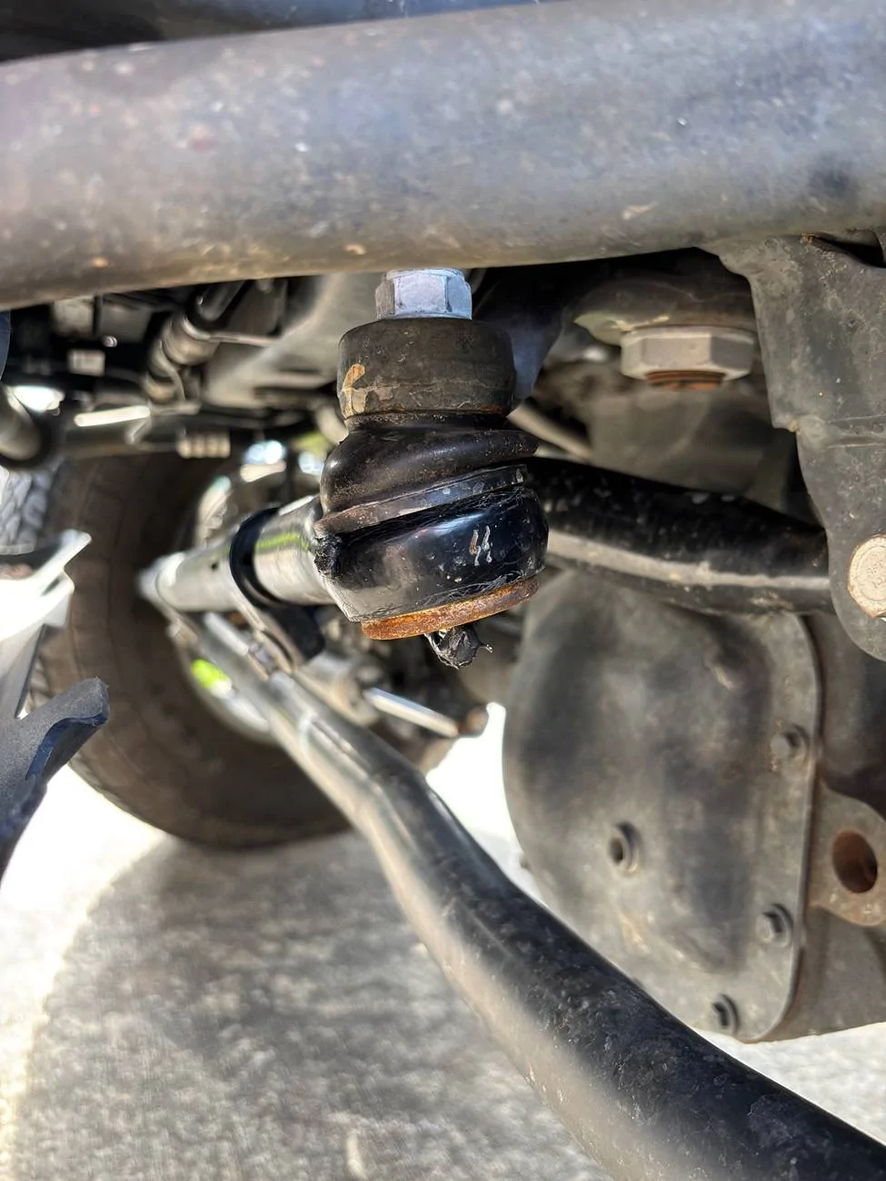 Jeep Gladiator SteerSmarts drag link end forward/downward shift IMG_5543