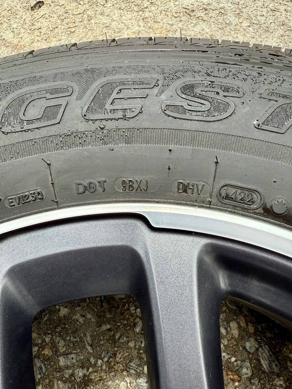 Jeep Gladiator 2020 Gladiator Overland 18" Wheel & Tire set takeoffs IMG_1208
