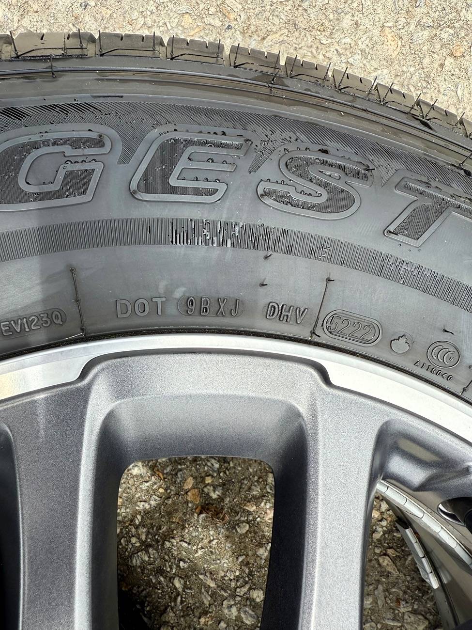 Jeep Gladiator 2020 Gladiator Overland 18" Wheel & Tire set takeoffs IMG_1207