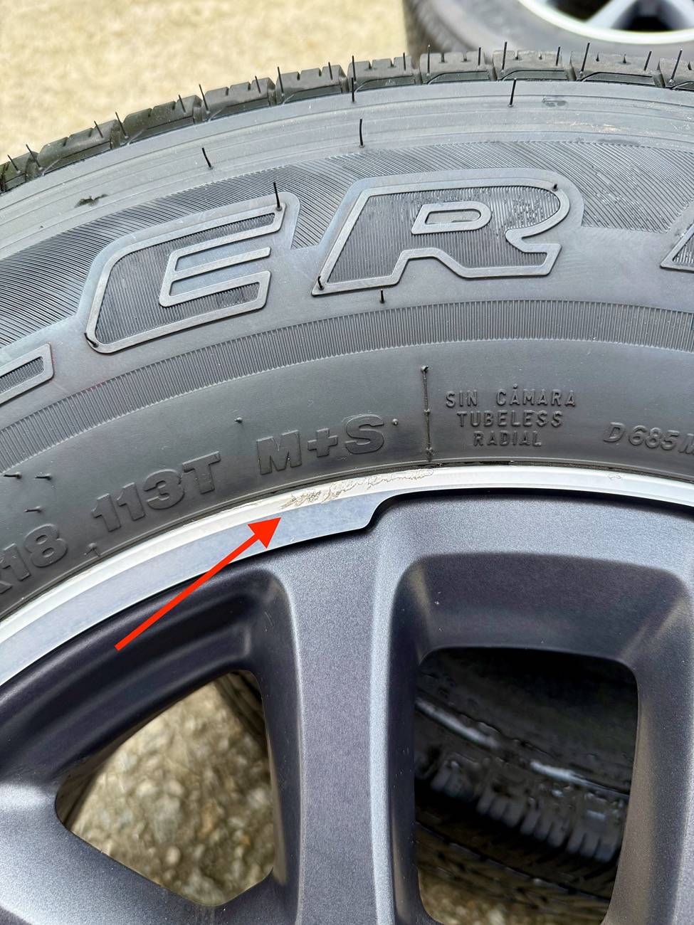 Jeep Gladiator 2020 Gladiator Overland 18" Wheel & Tire set takeoffs IMG_1205