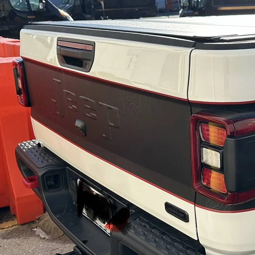 Jeep Gladiator Tailgate emblem delete ? IMG_7473