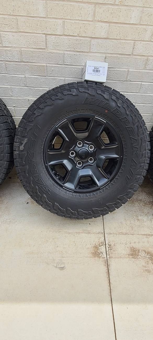 Jeep Gladiator Mojave Wheels and Tires 285/70/R17 20250429_155343