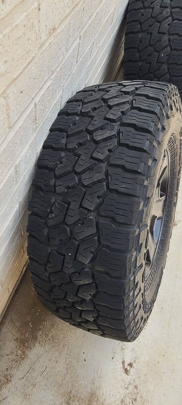 Jeep Gladiator Mojave Wheels and Tires 285/70/R17 20250429_155357