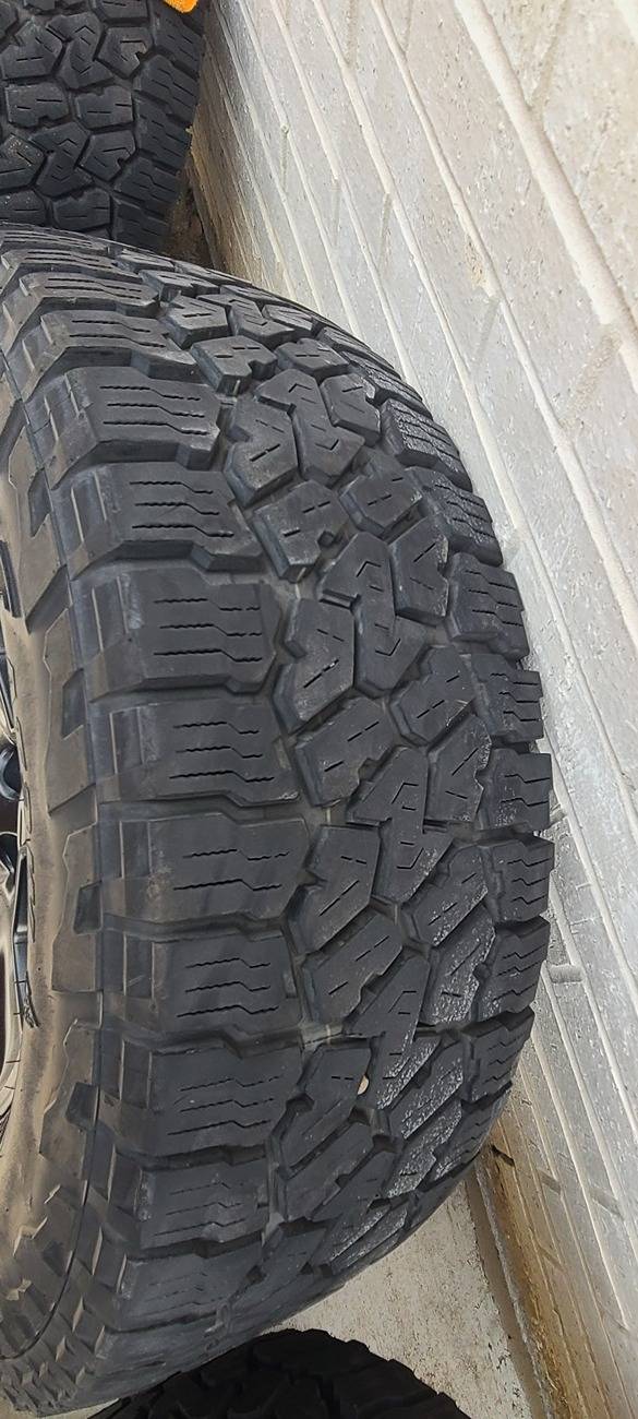 Jeep Gladiator Mojave Wheels and Tires 285/70/R17 20250429_155332