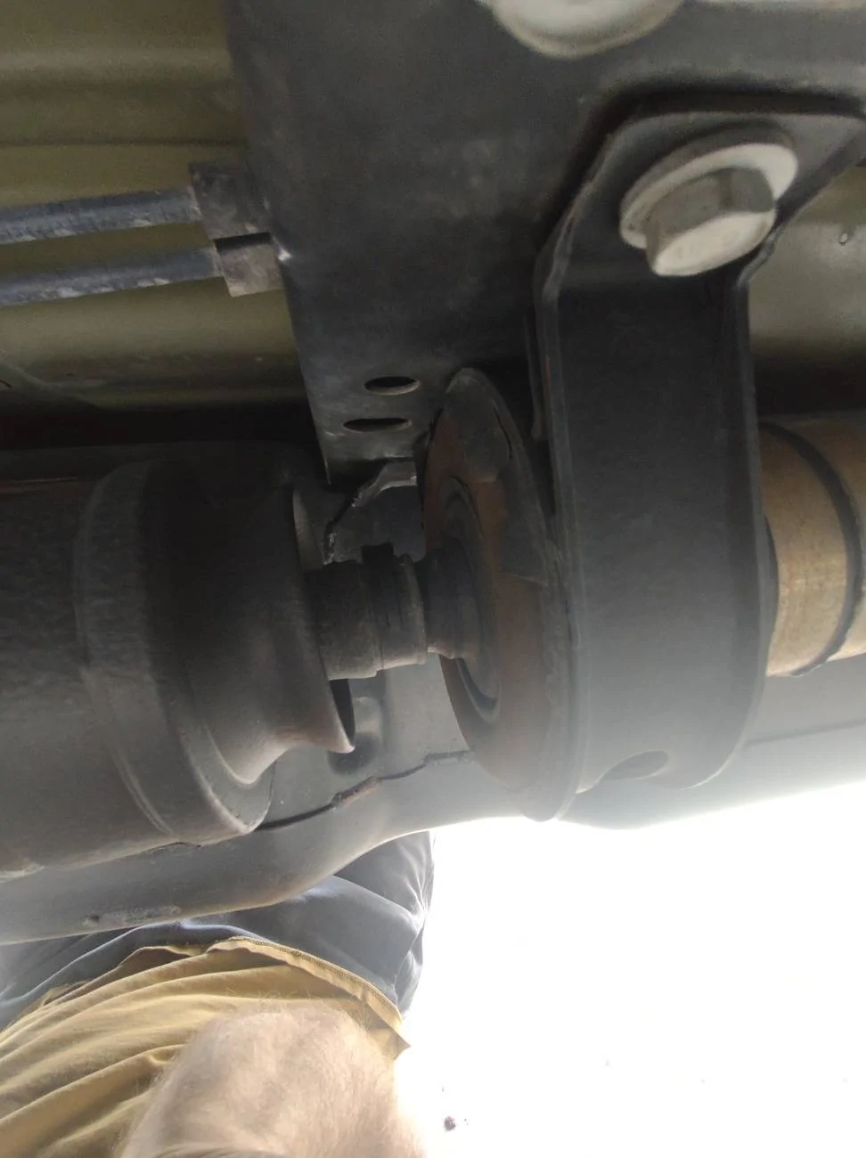 Jeep Gladiator Carrier bearing spacer for rear driveshaft IMG_20250430_112001869