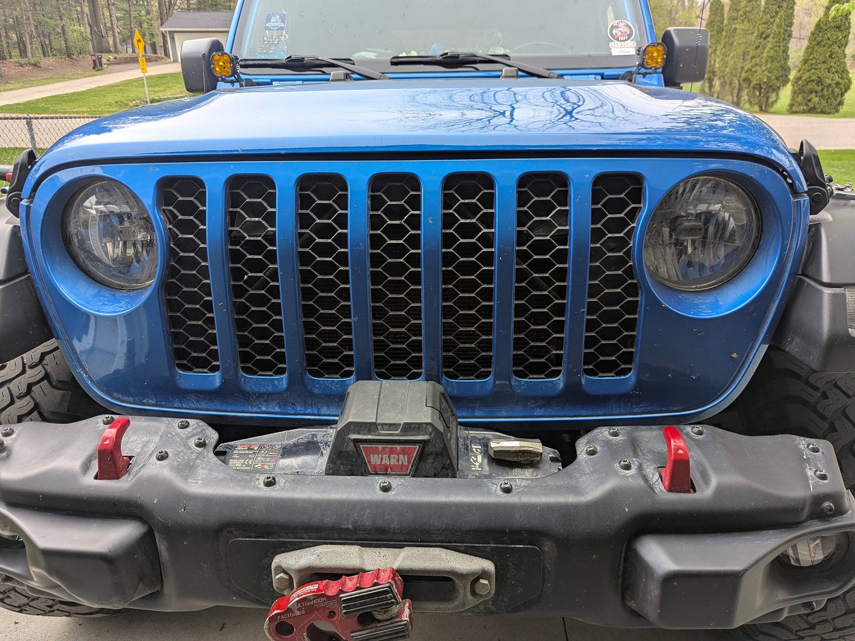 Jeep Gladiator Hood Struts - $40! PXL_20250430_210332368