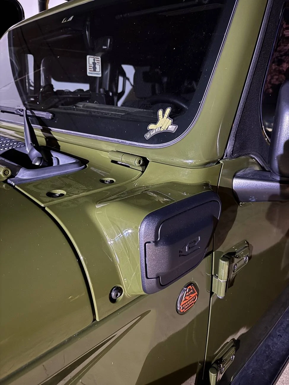 Jeep Gladiator My Plan: ARB Twin compressor w/tank above the spare tire + 4xe cowl conversion IMG_9652