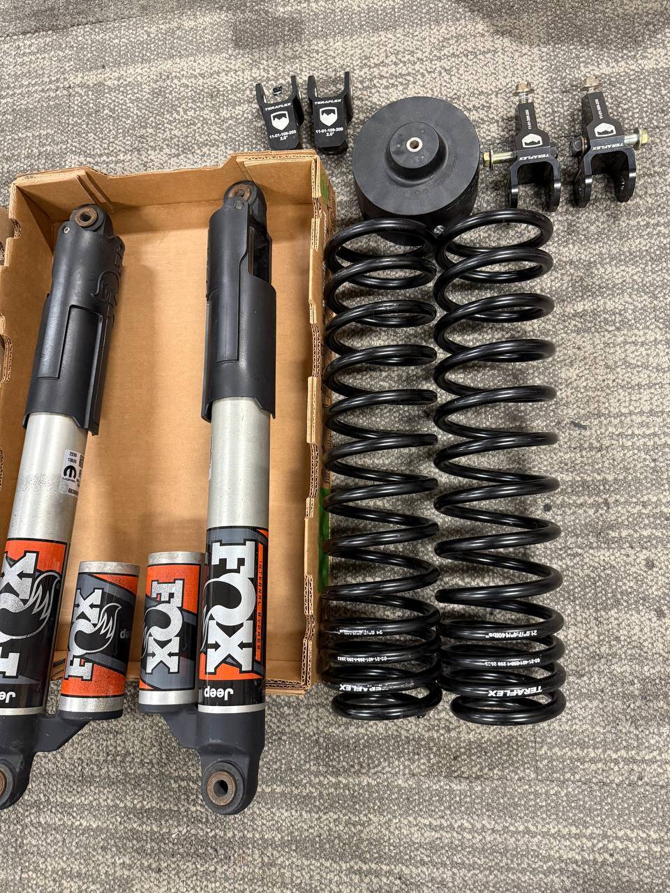 Jeep Gladiator JT Mojave shocks and tow hitch photo_4949717026163764914_y
