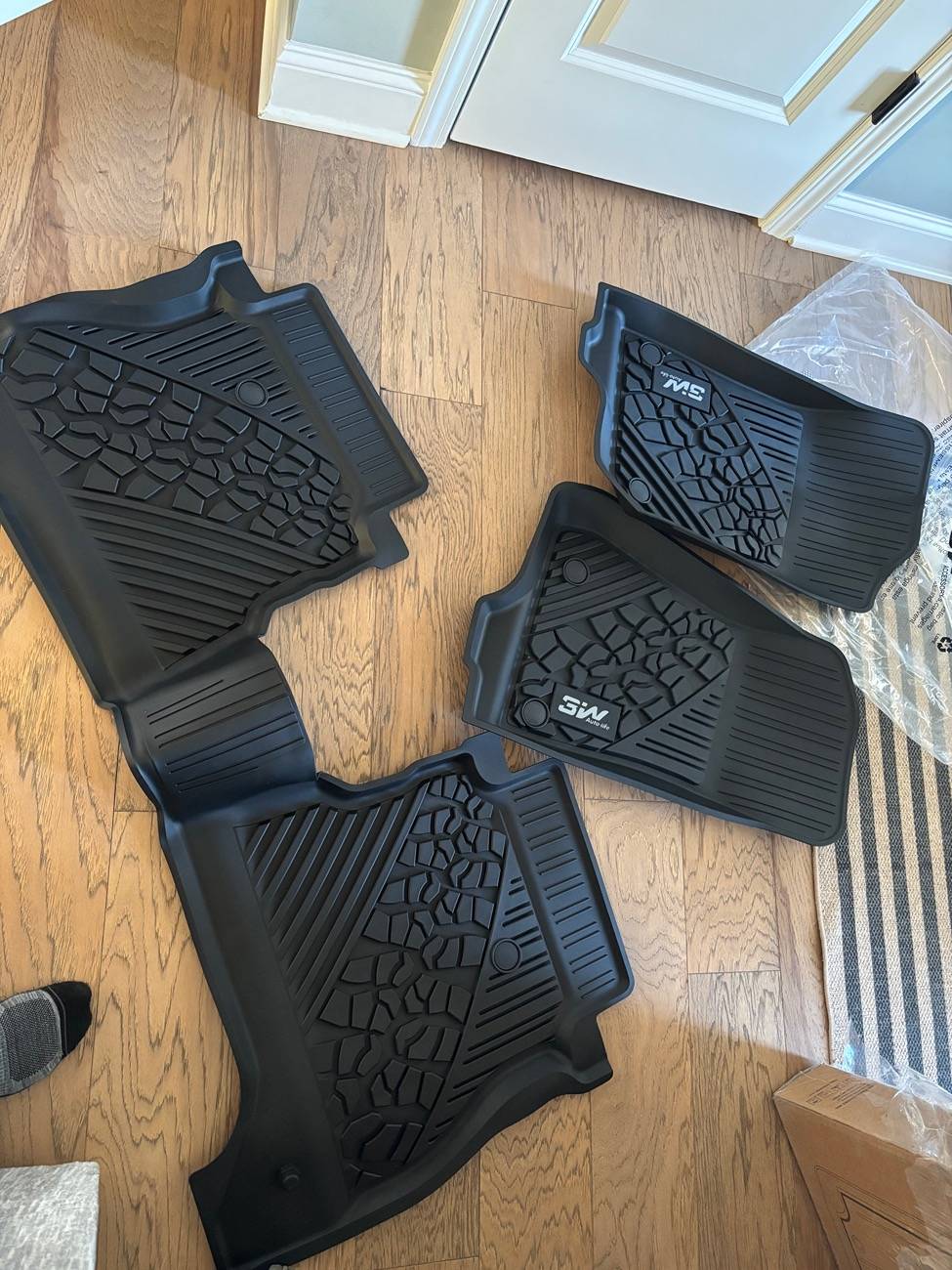 Jeep Gladiator 3W Bed Mat installed photos & review IMG_1583