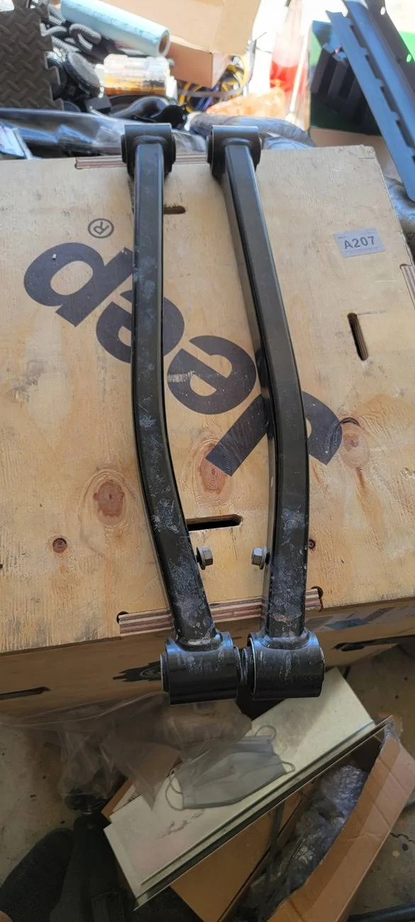 Jeep Gladiator Mopar 2" lift lower control arms - $100 20250405_144608