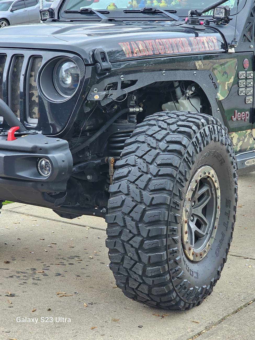 Jeep Gladiator "Betsy" The Memorial Gladiator 1000024180