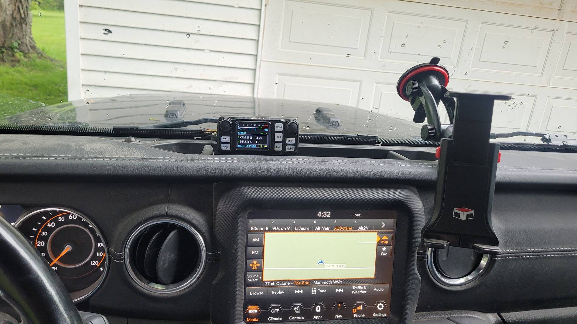 Jeep Gladiator GMRS OR VHF RADIO INSTALL ON GLADIATOR 20250503_163207