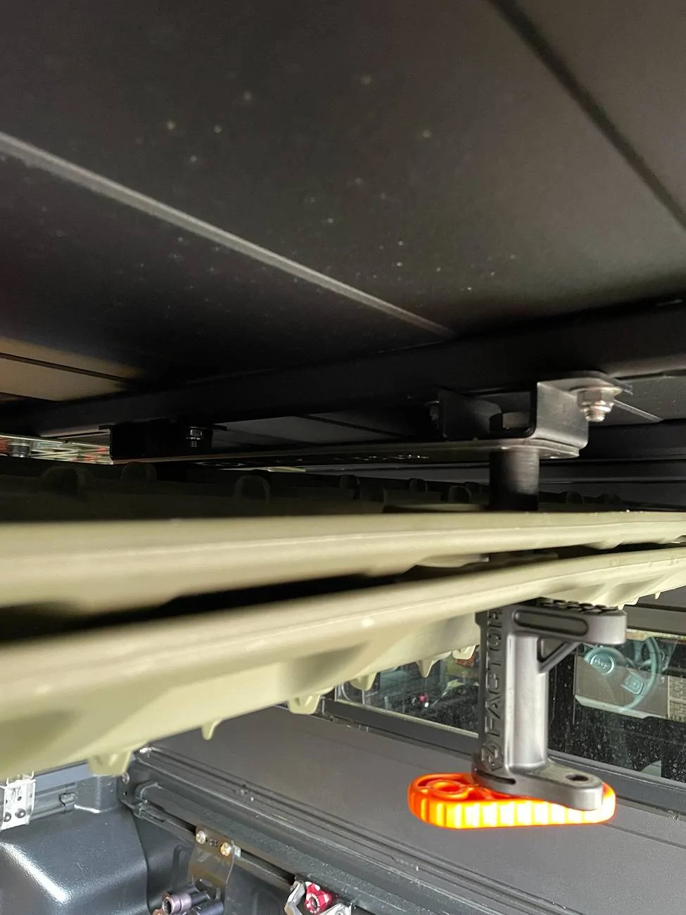 Jeep Gladiator Alu-Cab Contour Canopy Roll Call - not Camper IMG_5402