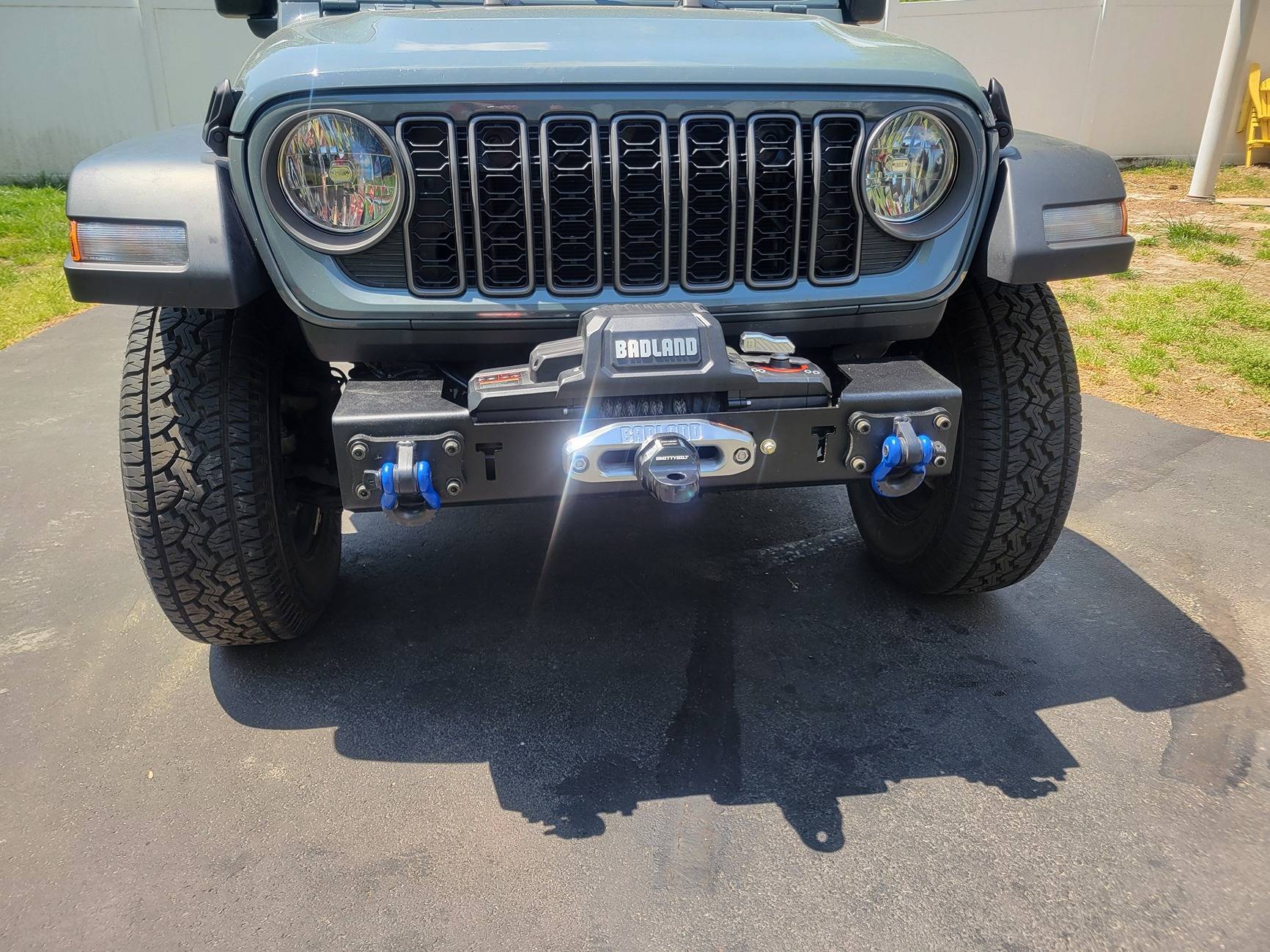 Jeep Gladiator 2025 Base Sport Anvil 20250502_132345