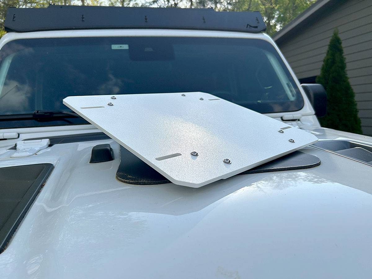 Jeep Gladiator Alu-Cab Canopy Camper Roll Call STARLINK-MINI-V2-01