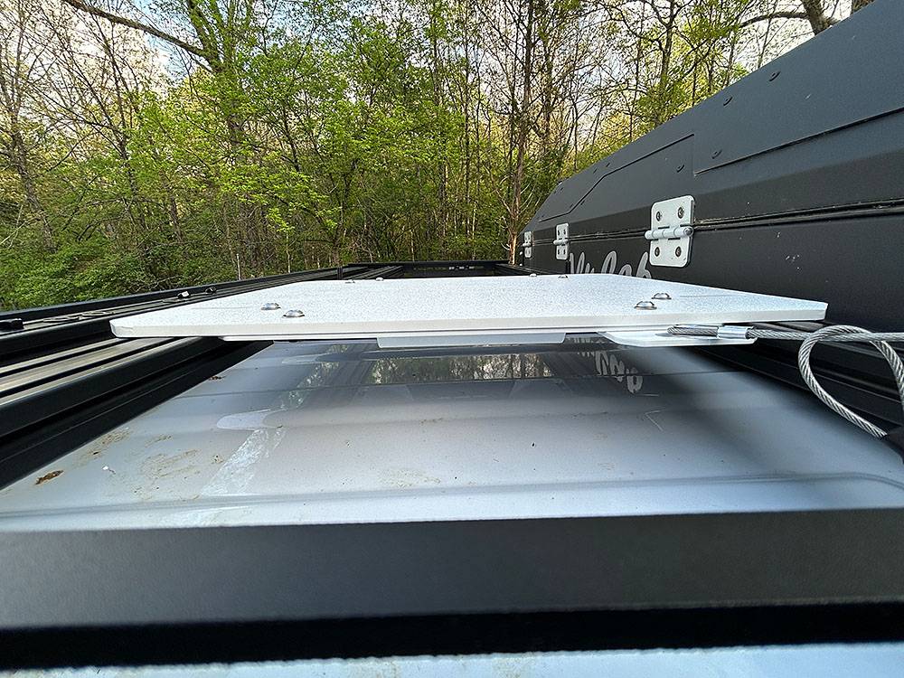 Jeep Gladiator Alu-Cab Canopy Camper Roll Call STARLINK-MINI-V2-04