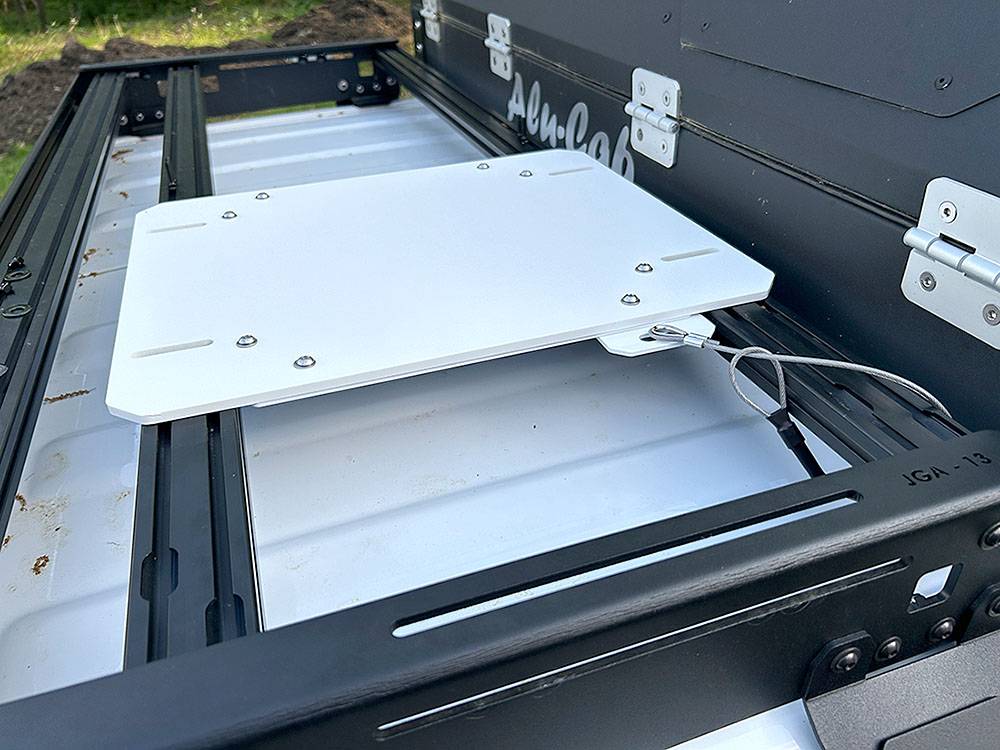 Jeep Gladiator Alu-Cab Canopy Camper Roll Call STARLINK-MINI-V2-07
