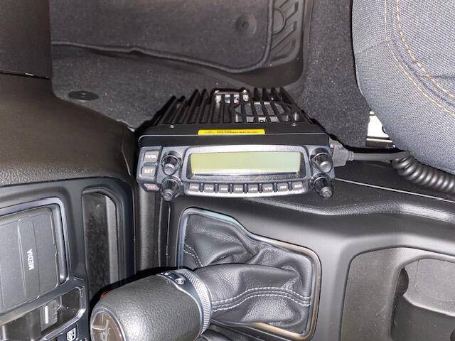 Jeep Gladiator GMRS OR VHF RADIO INSTALL ON GLADIATOR 1746466971060-6z