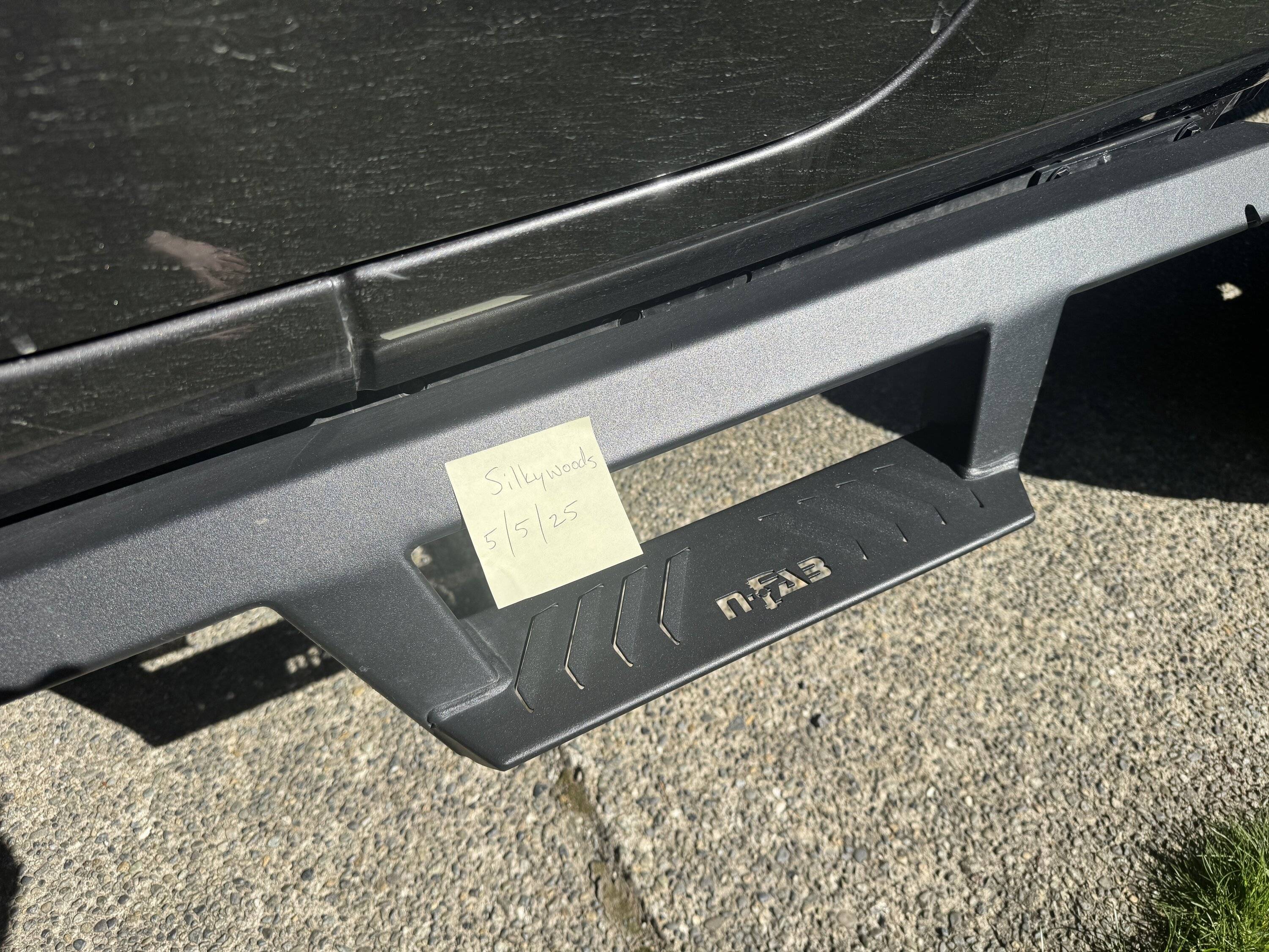 Jeep Gladiator N-Fab EpYx side steps running boards (like new, 2 months old) IMG_7898.JPG