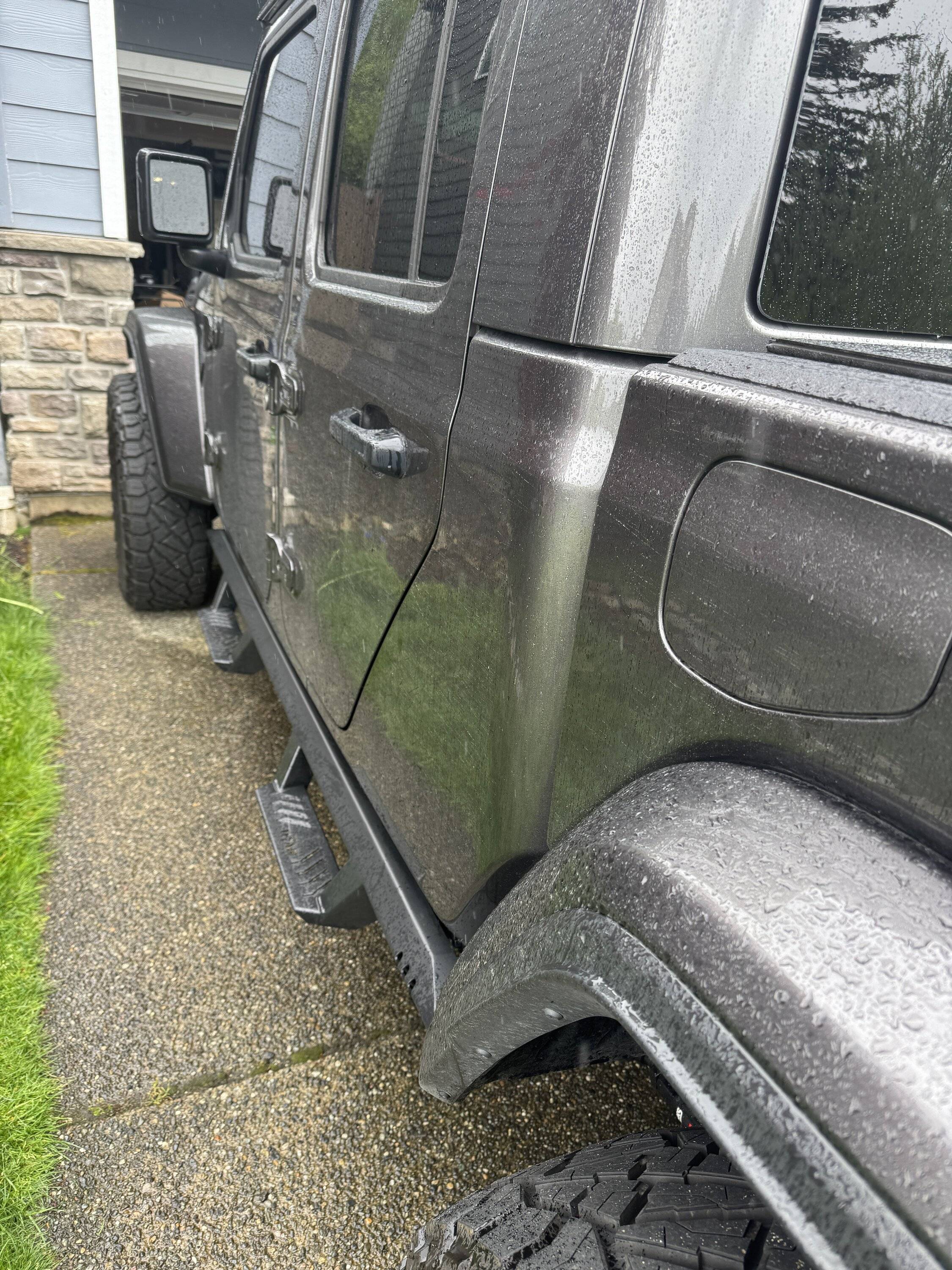 Jeep Gladiator N-Fab EpYx side steps running boards (like new, 2 months old) IMG_7894.JPG