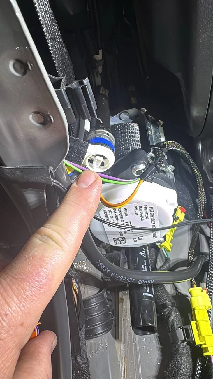 Jeep Gladiator Service Air bag system - AlfaOBD shows B007E "Driver seatbelt retractor pretensioner wires shorted together" 49B11F7F-6A22-4804-BD78-ACBBC084E9E4
