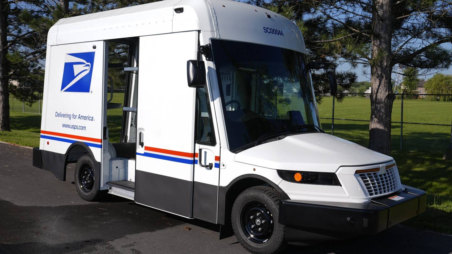 Jeep Gladiator JT Mail Truck? National Postal Forum has a Kestrel Gladiator on Display New USPS truck
