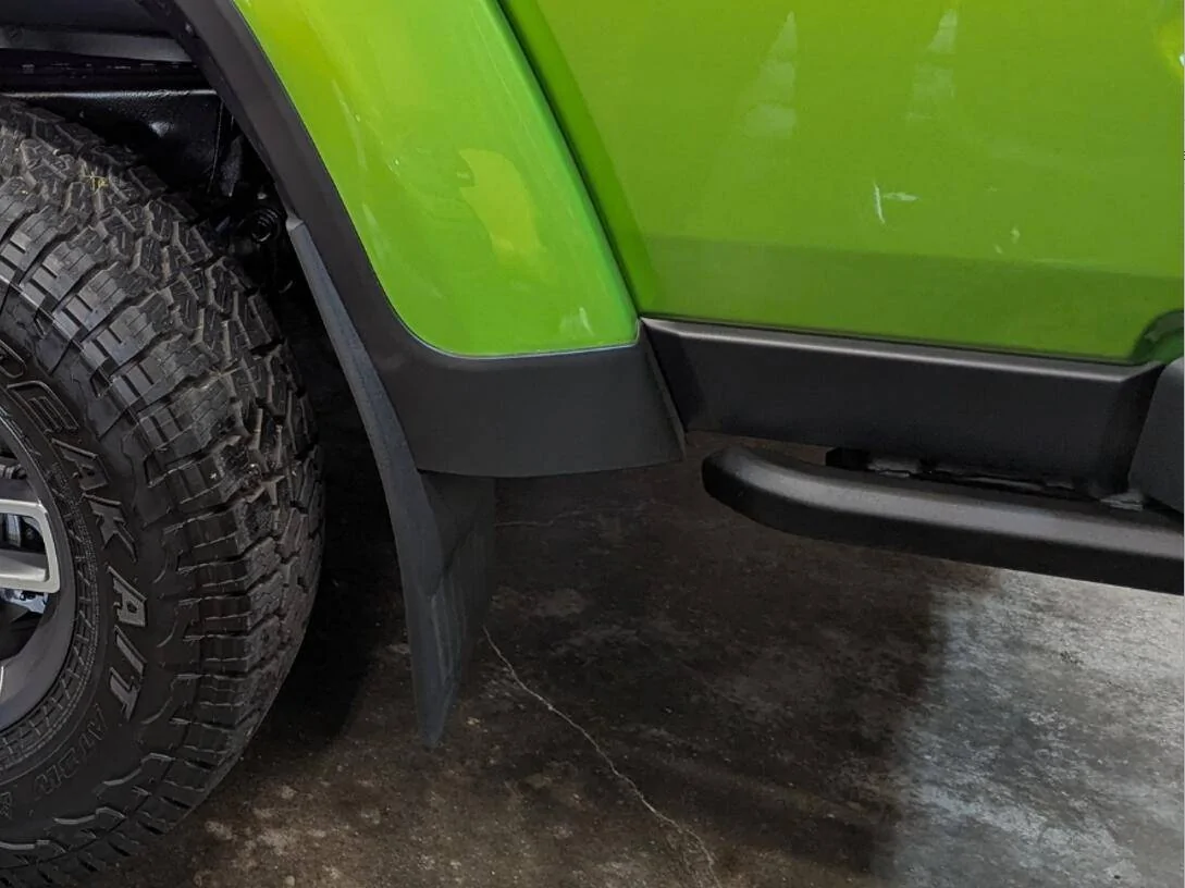 Jeep Gladiator Plastic vs Steel OEM Bumper 1746562293910-