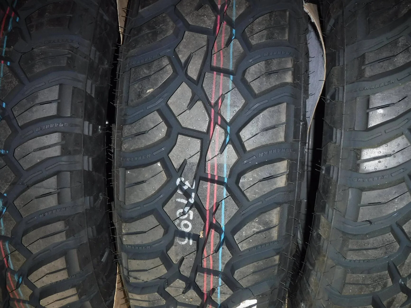 Jeep Gladiator Playin' it safe? General Tire Grabber X3 All-Terrain Radial Tire, are they directional? 1746736027415-xu