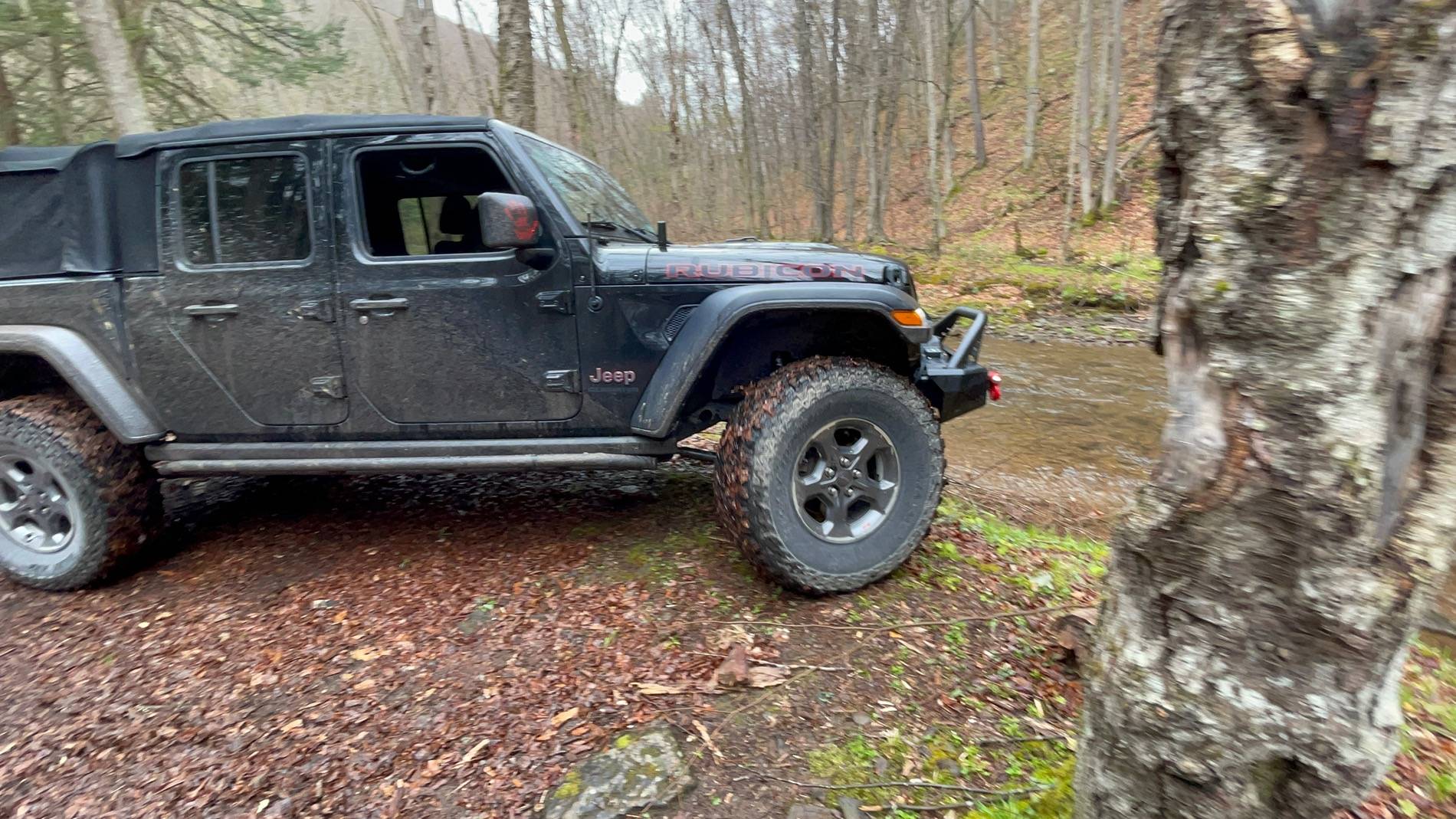 Jeep Gladiator 33x12.5R17 on OEM Wheels IMG_0036
