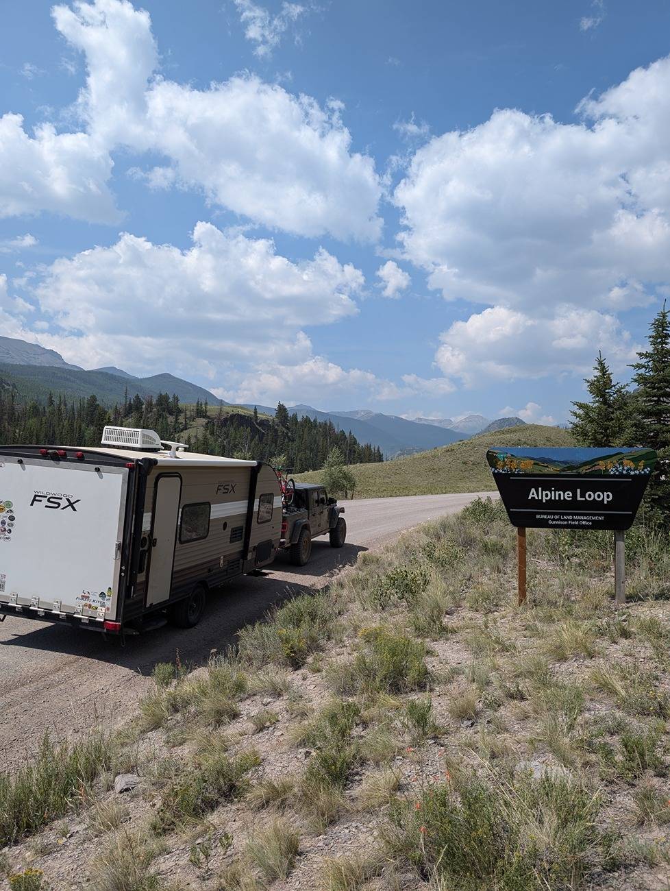 Jeep Gladiator Clayton Overland Plus vs Metalcloak Gamechanger - with towing PXL_20240725_171037312