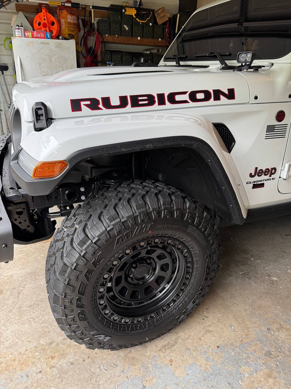 Jeep Gladiator 33x12.5R17 on OEM Wheels IMG_0598