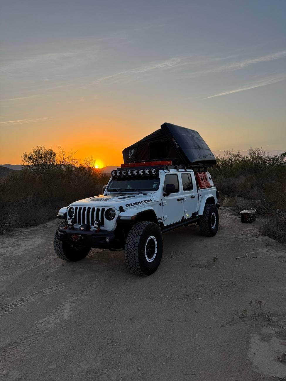 Jeep Gladiator Mojave stock height measurements 1746964810887-pc