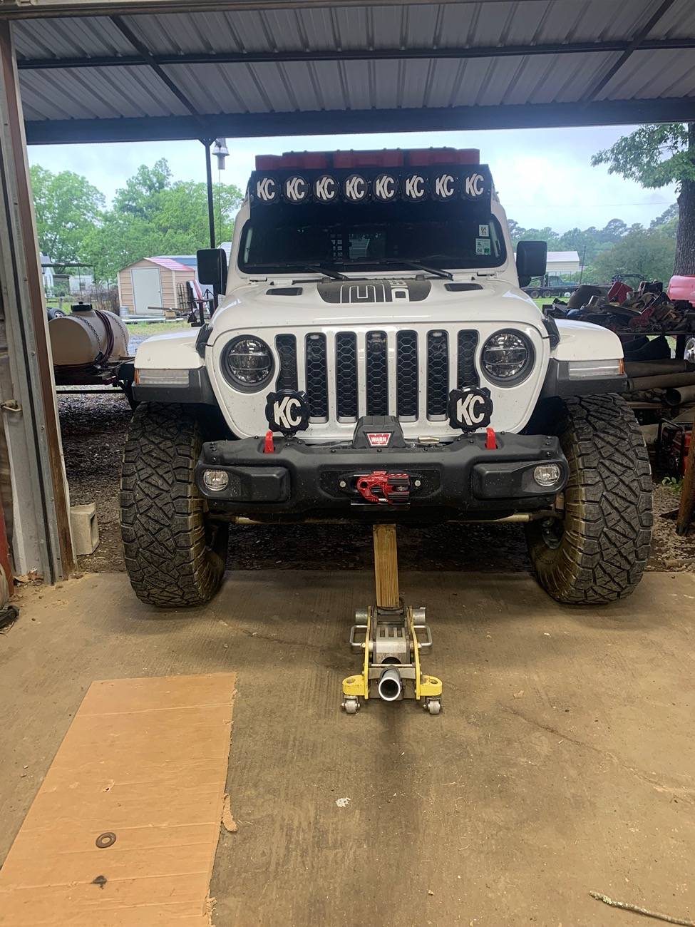 Jeep Gladiator Mojave stock height measurements IMG_2026