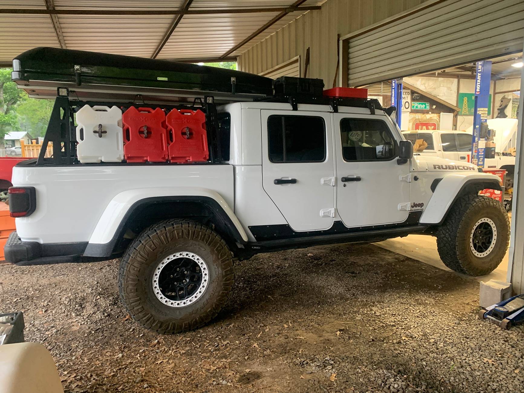 Jeep Gladiator Mojave stock height measurements IMG_2023