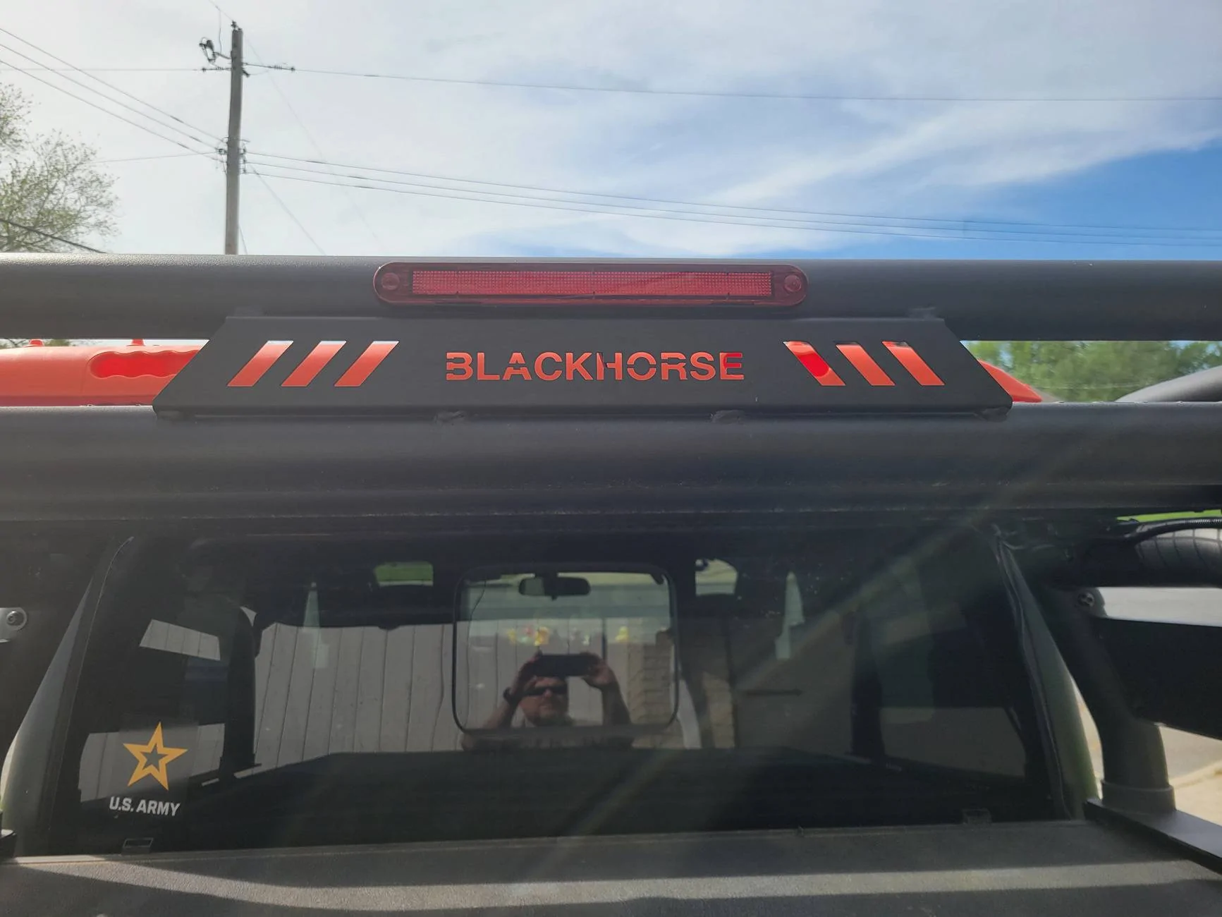 Jeep Gladiator Black Horse Atlas brake light tie in 20250512_095243