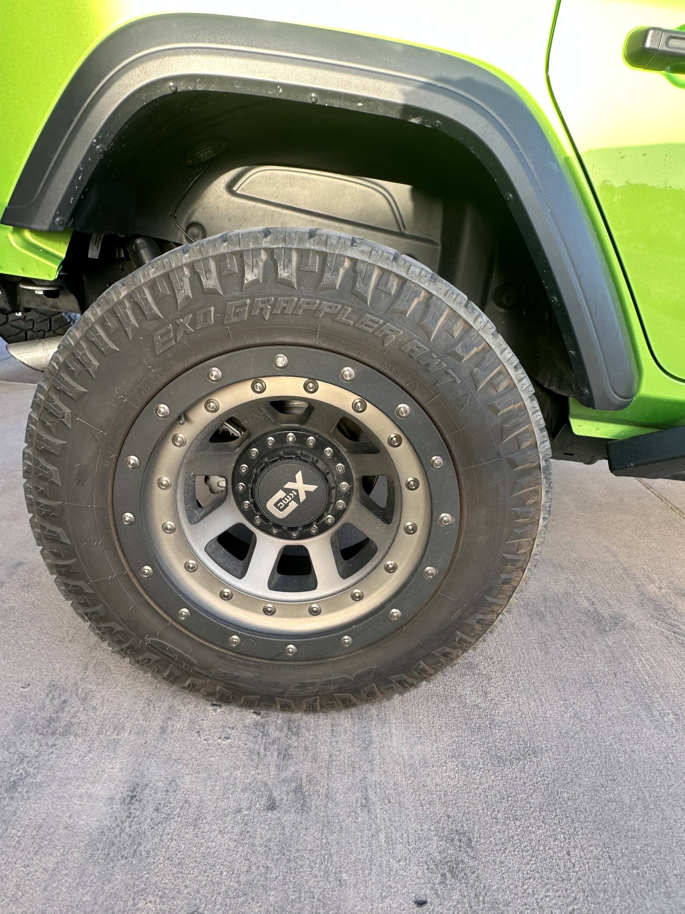 Jeep Gladiator KMC XD 20” rims and NITTO EXO GRAPPLER AWT tires 35X12.50X20 Tires IMG_3239