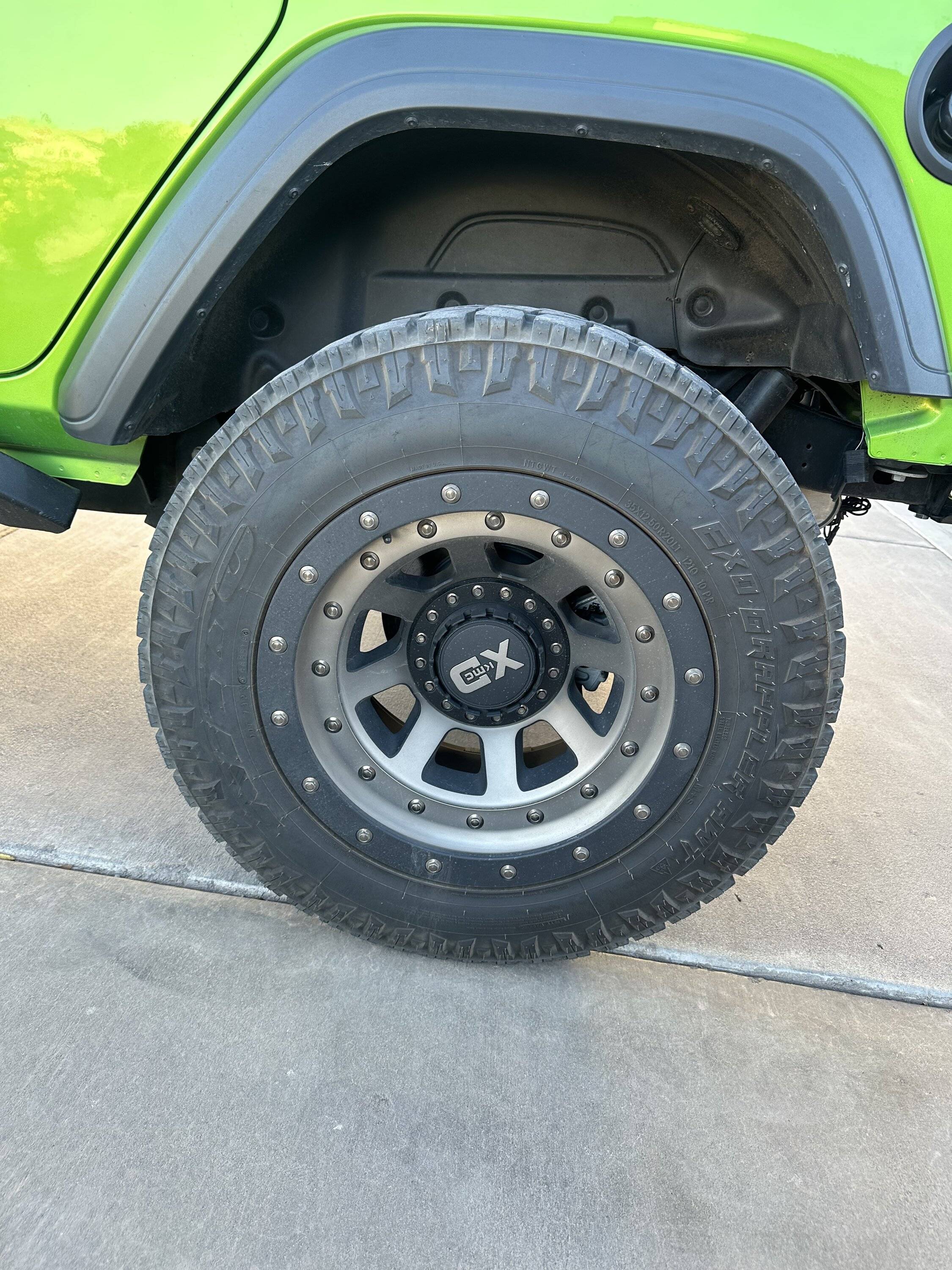 Jeep Gladiator KMC XD 20” rims and NITTO EXO GRAPPLER AWT tires 35X12.50X20 Tires IMG_3236