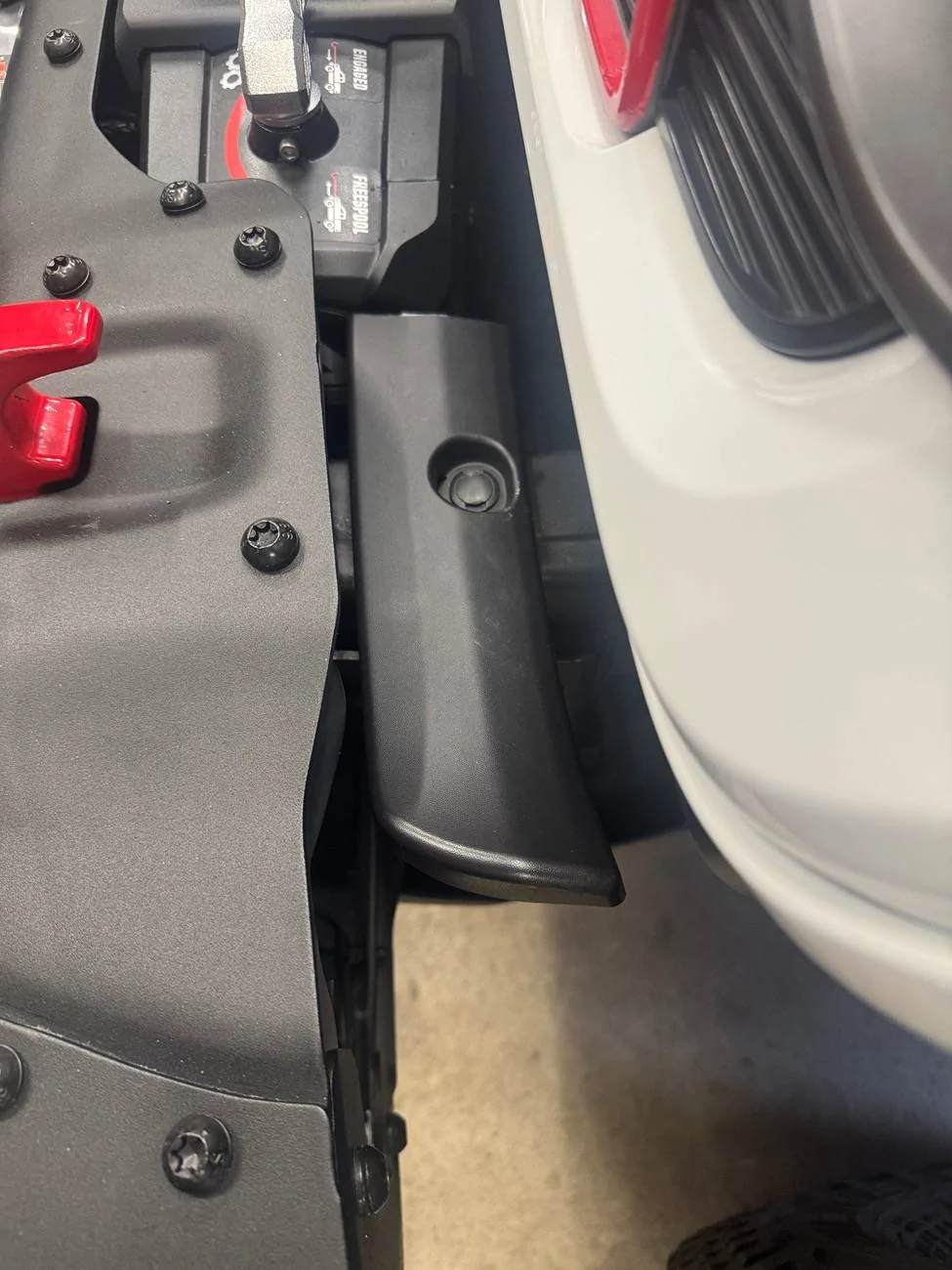 Jeep Gladiator Winch plate recommendations for Badlands Apex 12,000 with stock 2024 Rubicon X bumper IMG_2449