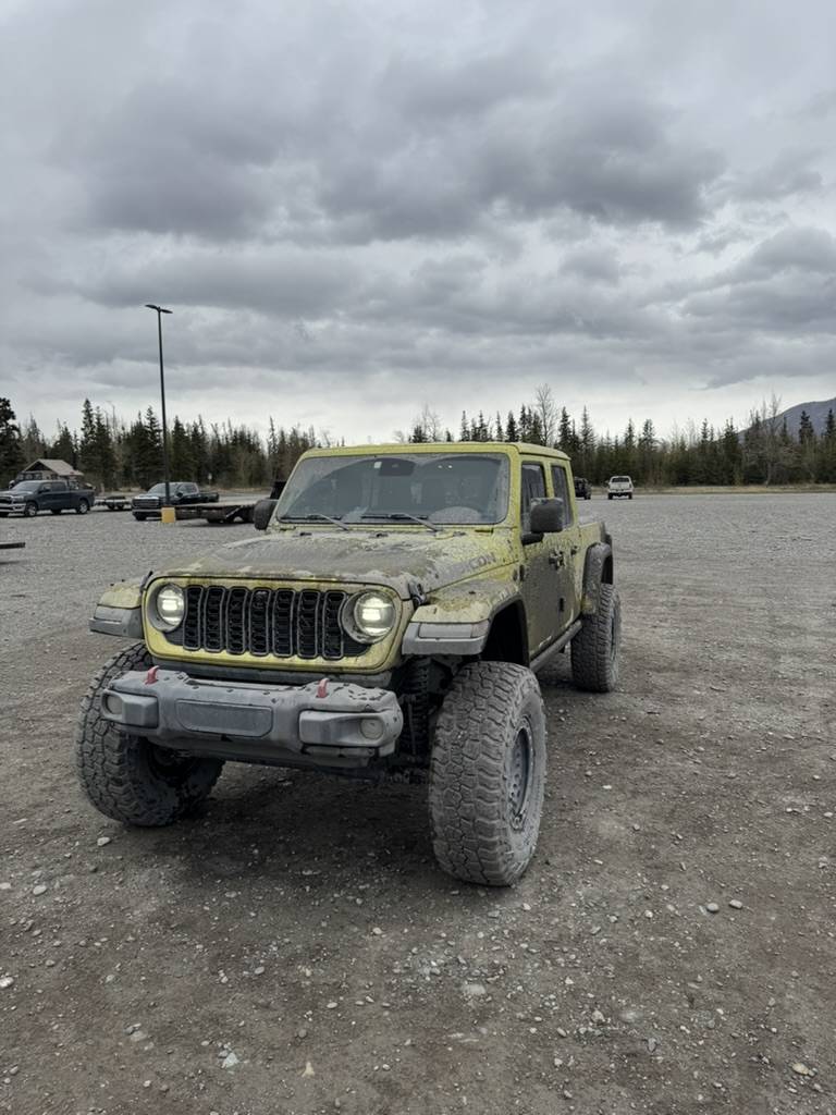 Jeep Gladiator What did you do WITH your Gladiator today? BE63BE74-4B4D-4704-A51E-4A54E145AD16_1_105_c