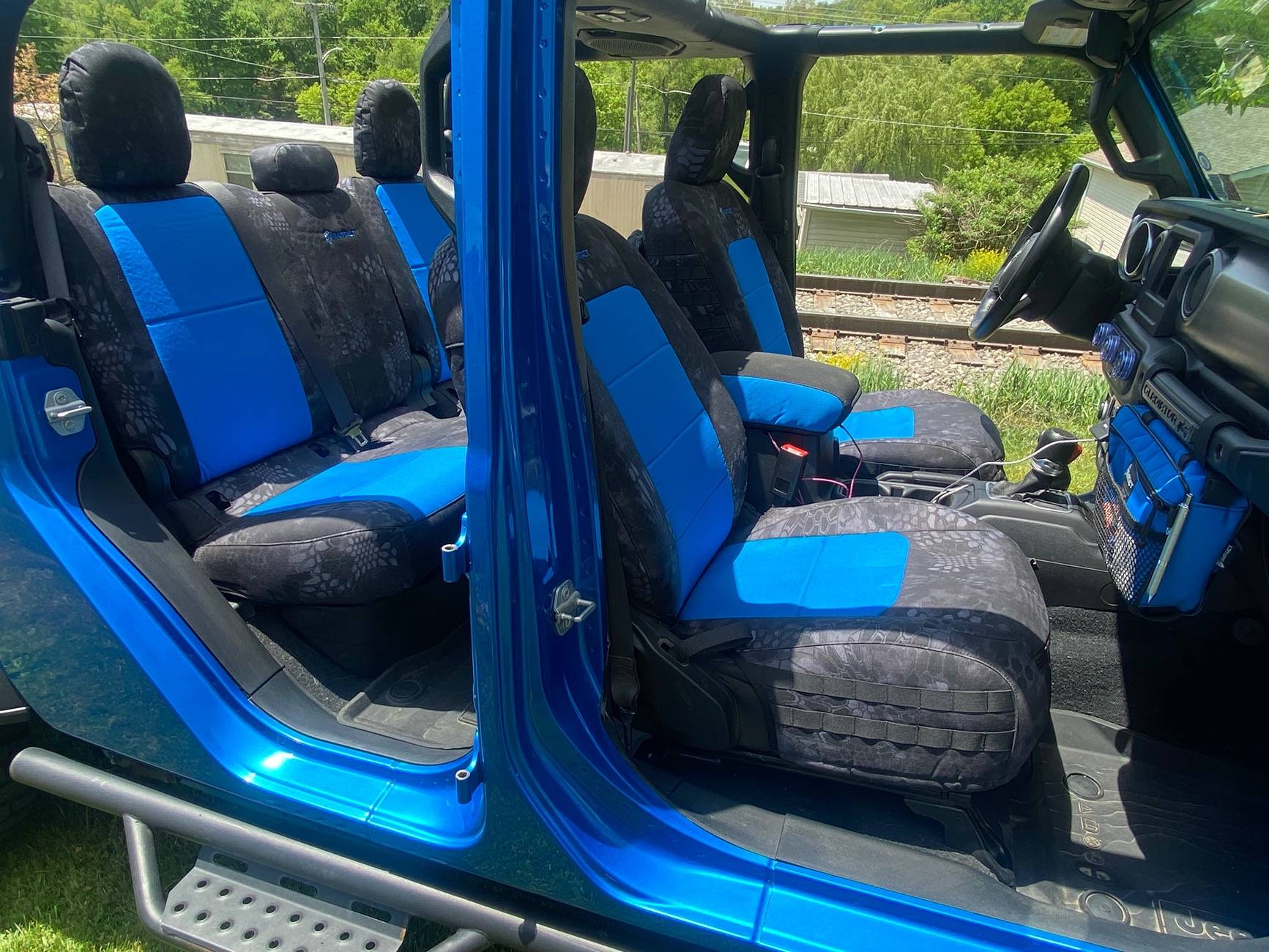 Jeep Gladiator Seat Covers IMG_3604