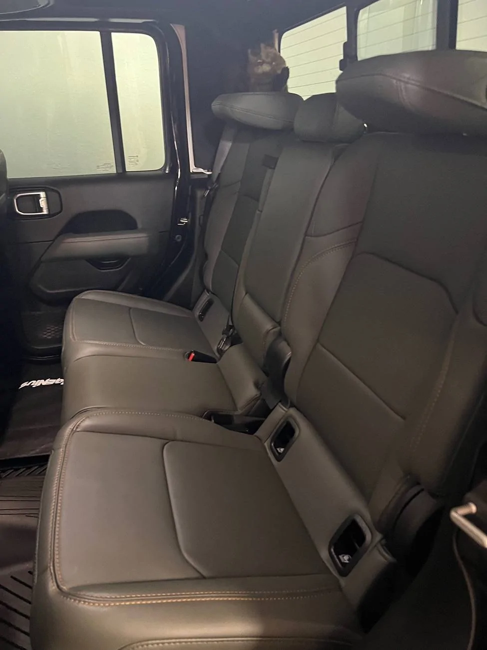 Jeep Gladiator Rear seat child seat room IMG_2371