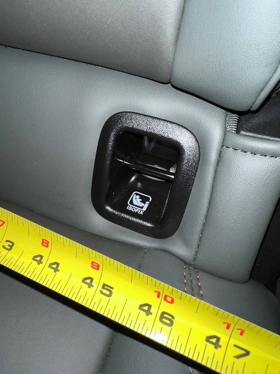 Jeep Gladiator Rear seat child seat room IMG_2364