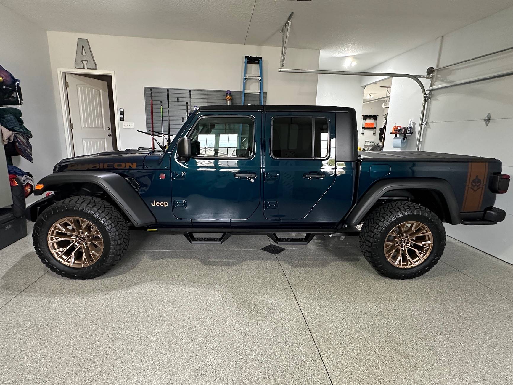 Jeep Gladiator Fathom Blue Gladiator JT Club 🔹 IMG_5099