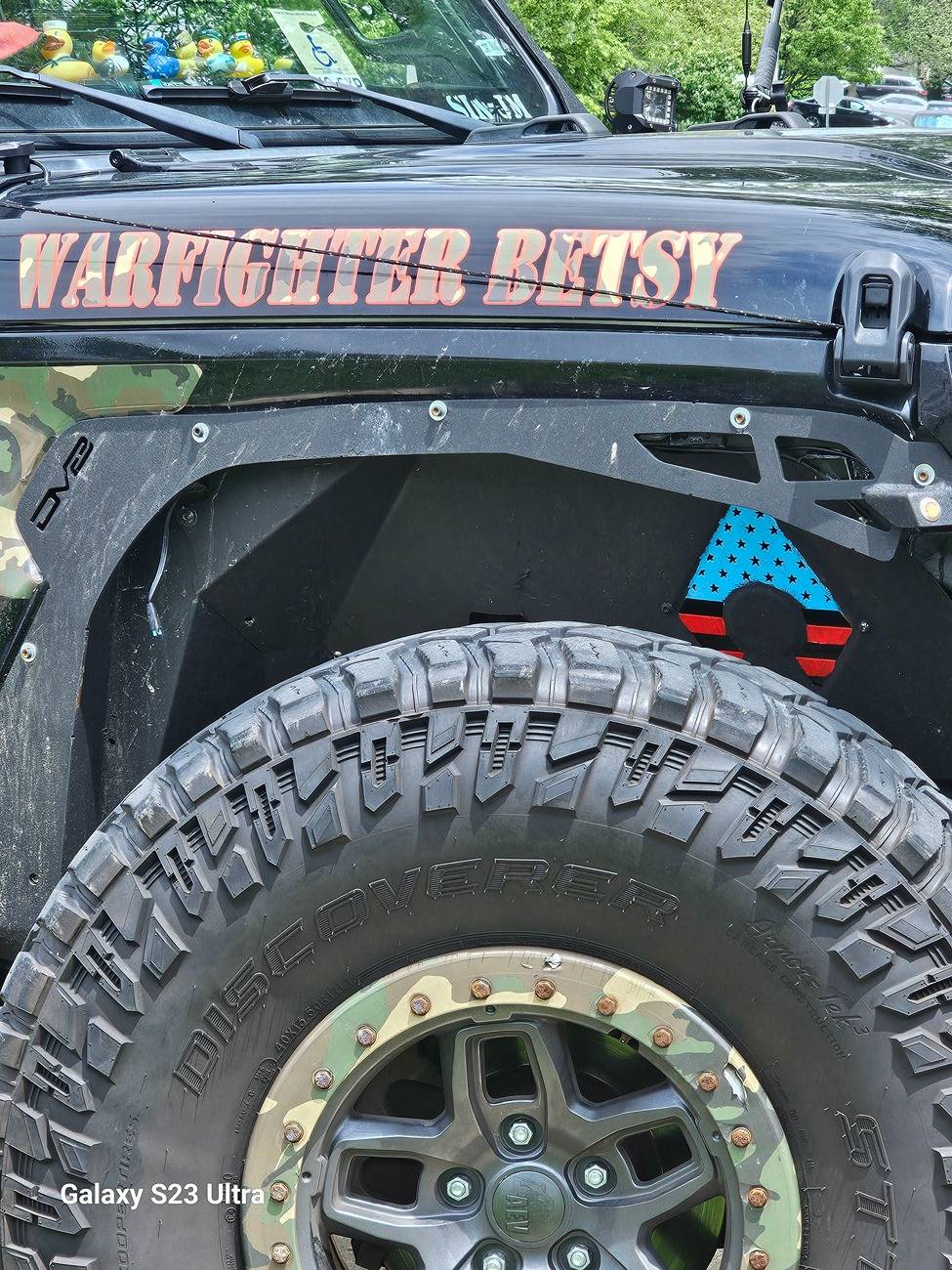 Jeep Gladiator "Betsy" The Memorial Gladiator 1000024486