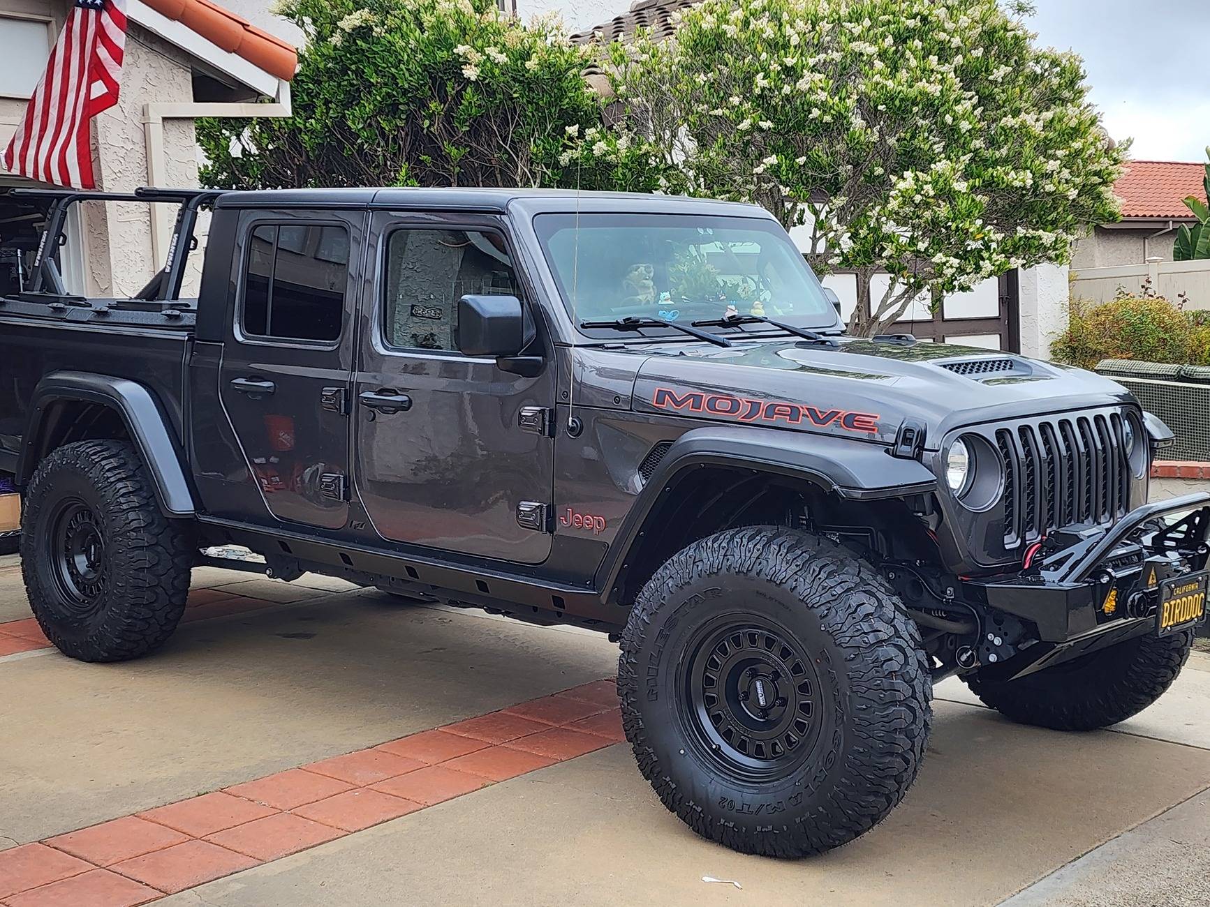 Jeep Gladiator Let’s see granite crystal jt’s with aftermarket wheels please 20250517_161551