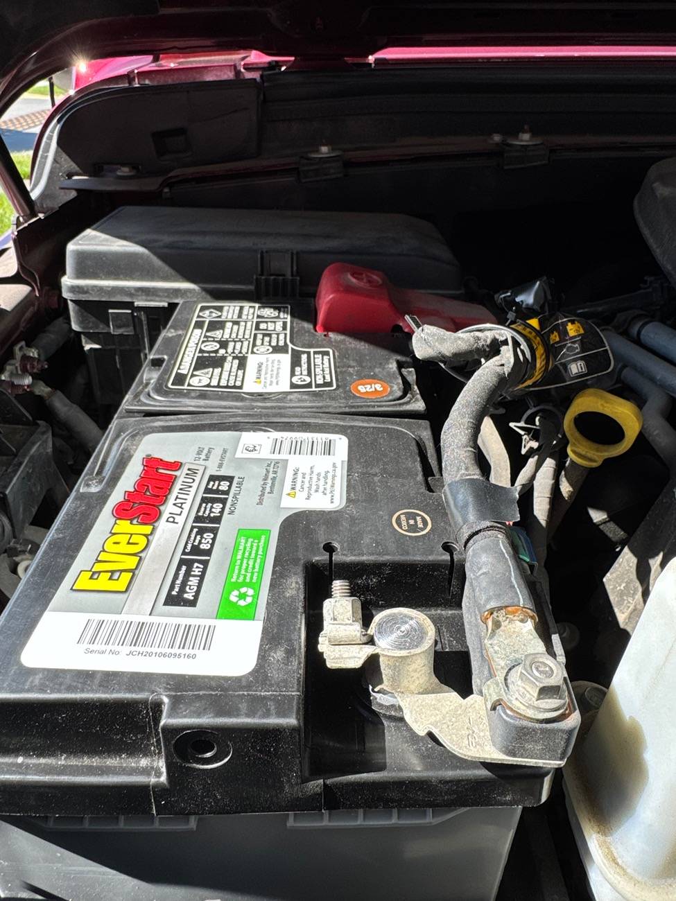 Jeep Gladiator I'm joining the "aux battery won't charge" club. Should I just delete it? IMG_2371