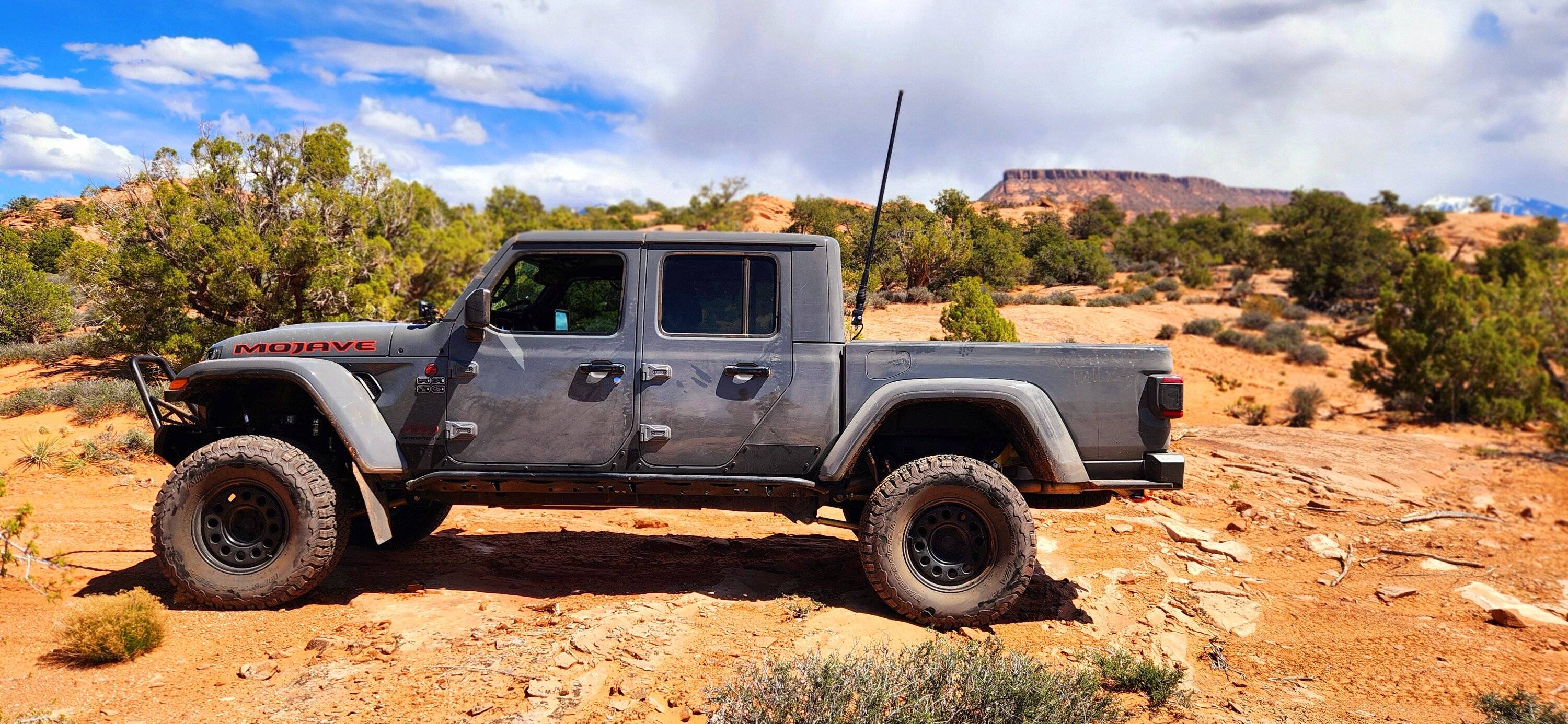 Jeep Gladiator Easter Jeep Safari 2025 Day #4 Wipeout Hill & Steel Bender 20250415_142053