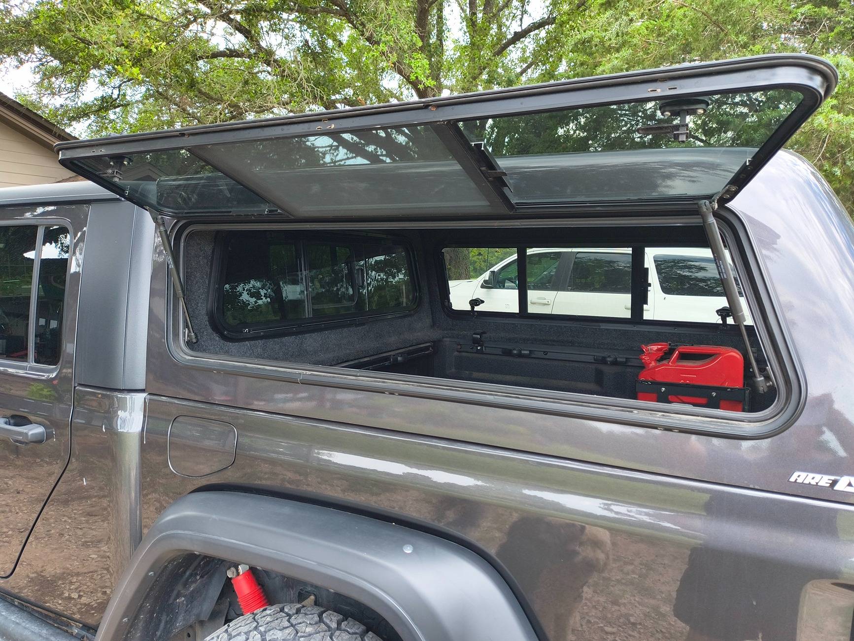 Jeep Gladiator ARE CX Classic Gladiator Topper IMG_20250518_160327620