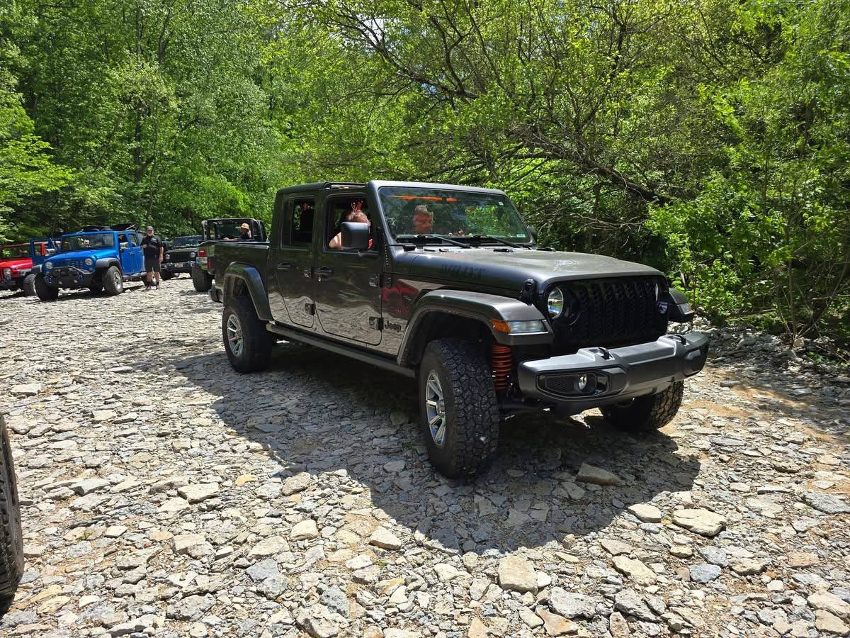 Jeep Gladiator Great weekend with the crew at Pine Road, Indiana! IMG_0534
