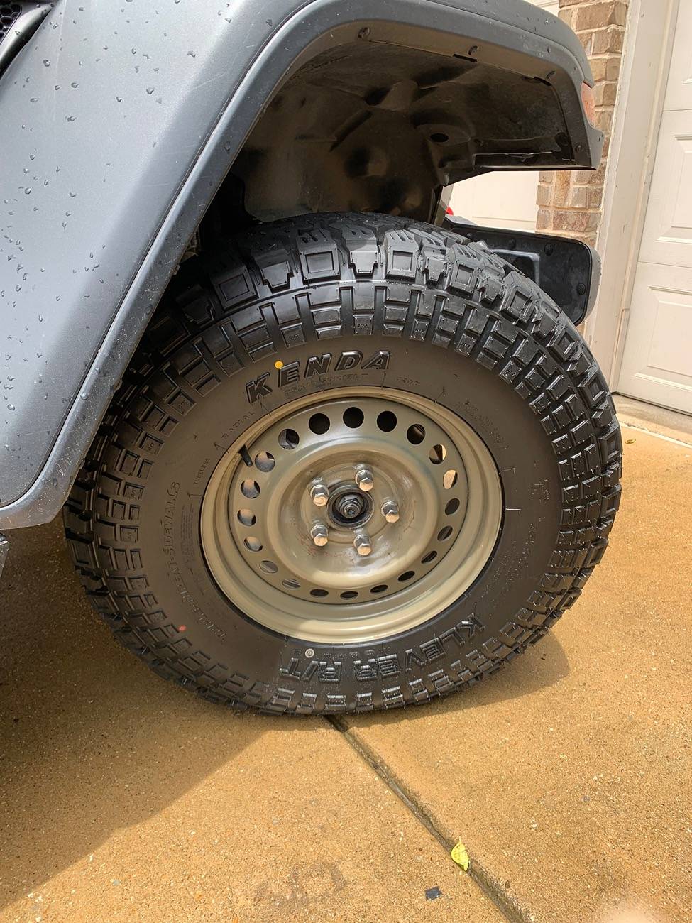 Jeep Gladiator Mickey thompson or Kenda klever rt? IMG_1239